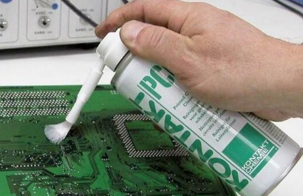 How to clean printed circuit boards?
