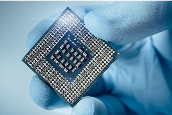 In the absence of cores, how to prevent the flood of counterfeit chips