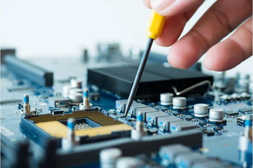 PIC microcontroller programming: The basics for every designer