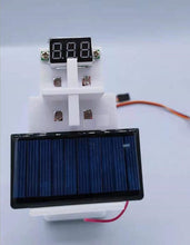 Follow light source photosensitive solar panel